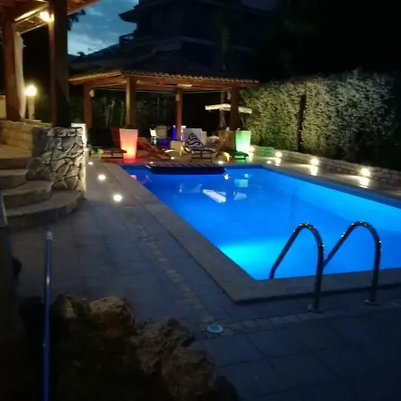 Luxuria B&B *